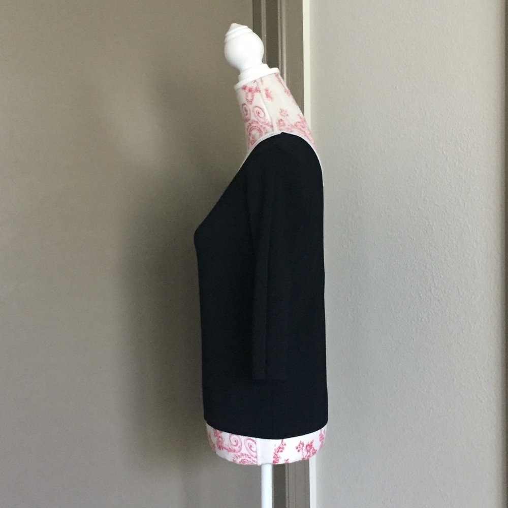 Keyhole Top - Picture 2 of 3